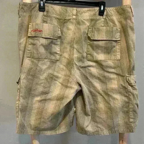 ✨Orvis Mens size 42 Tan plaid Cargo Pocket shorts - Picture 2 of 6